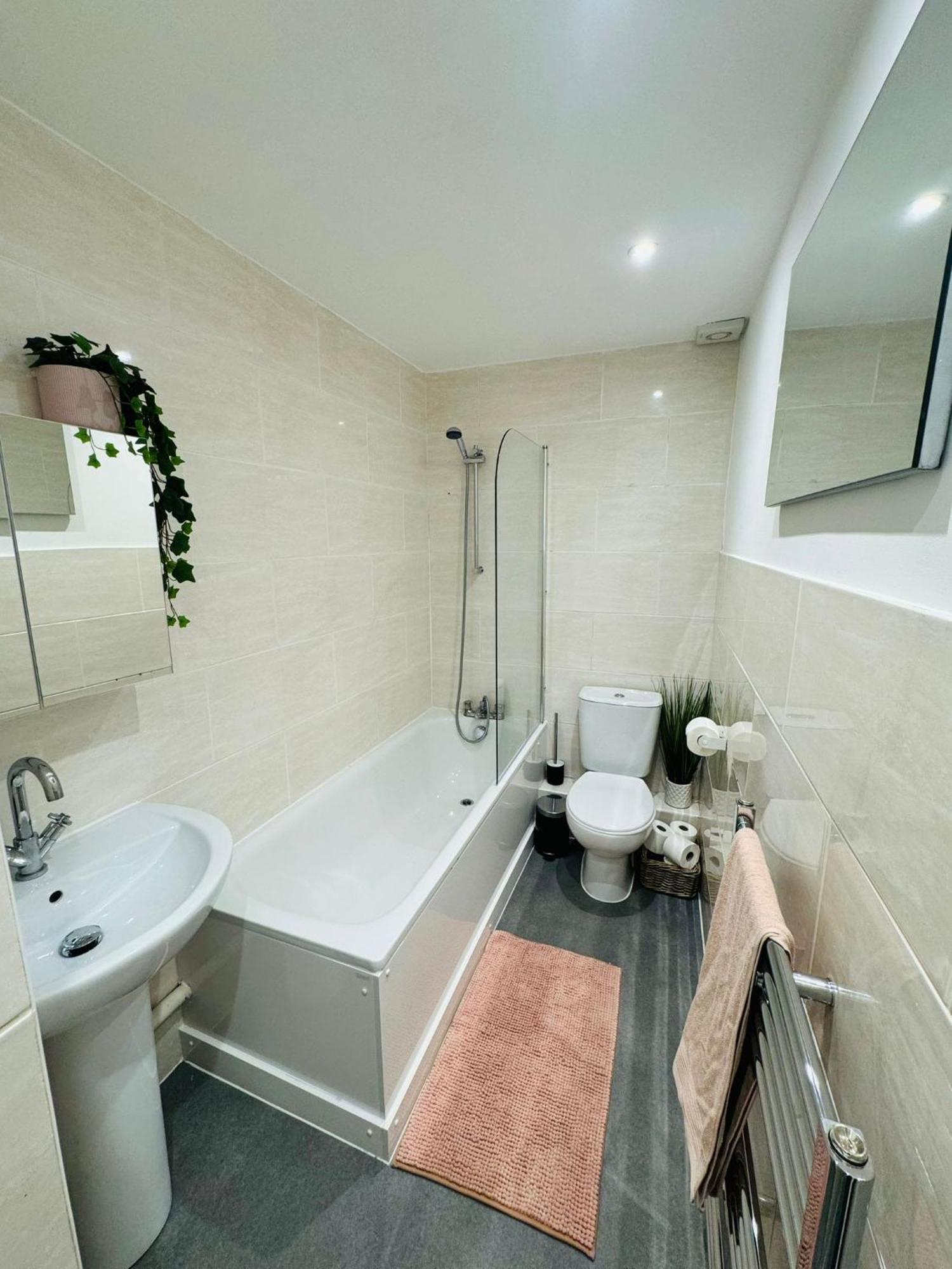 Jubilee Rooms 15 Minutes Central Londra Esterno foto